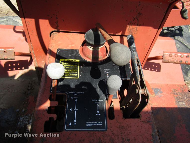 image for item DD6198 1981 Ditch Witch 4010DD cable plow