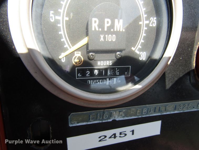 image for item DD6198 1981 Ditch Witch 4010DD cable plow