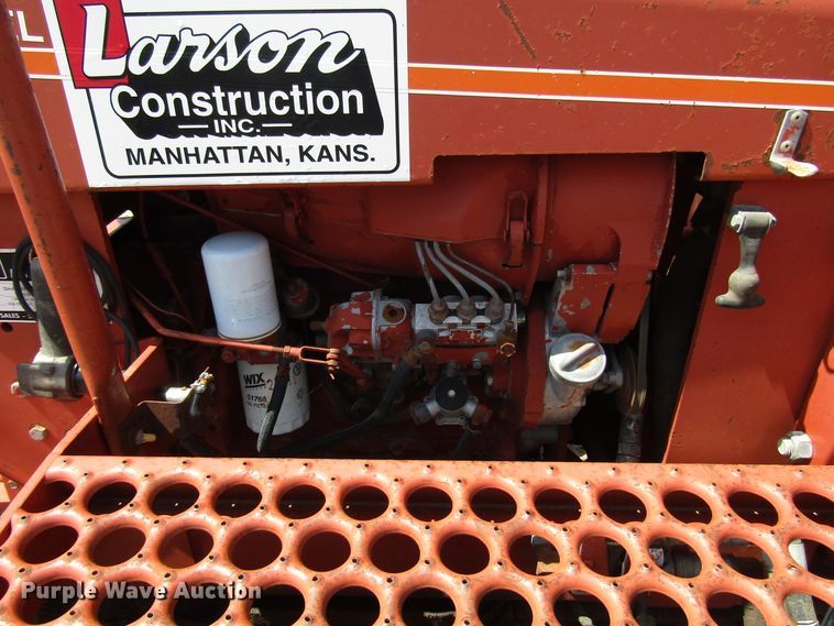 image for item DD6198 1981 Ditch Witch 4010DD cable plow