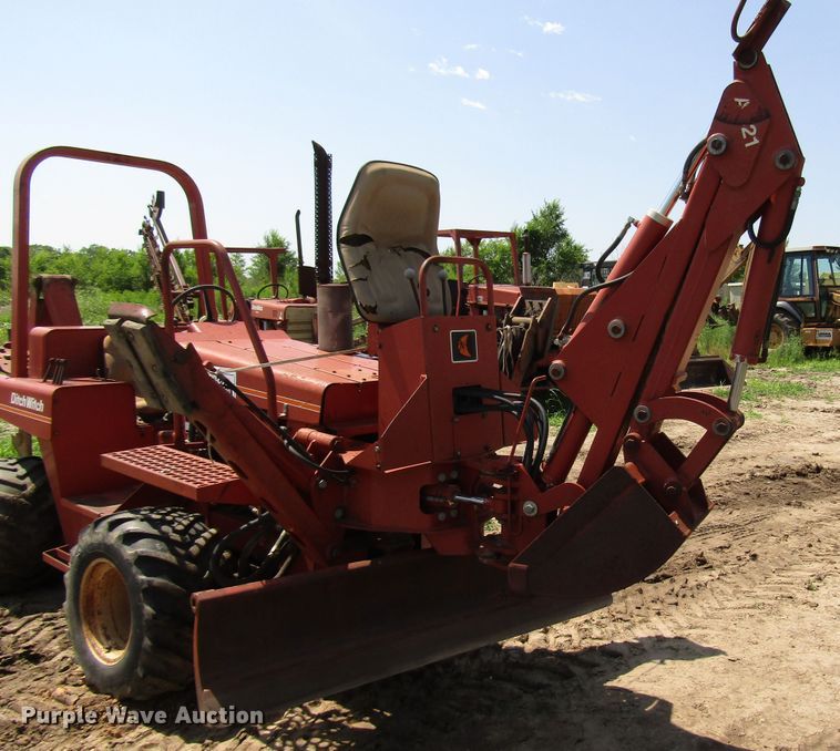 image for item DD6198 1981 Ditch Witch 4010DD cable plow