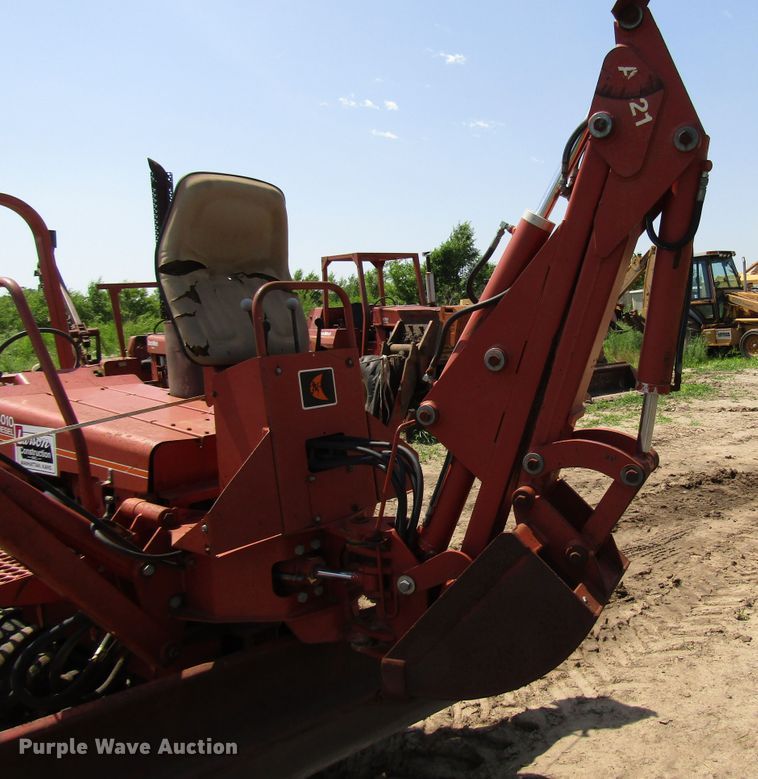 image for item DD6198 1981 Ditch Witch 4010DD cable plow