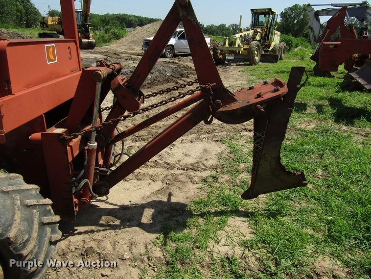 image for item DD6198 1981 Ditch Witch 4010DD cable plow