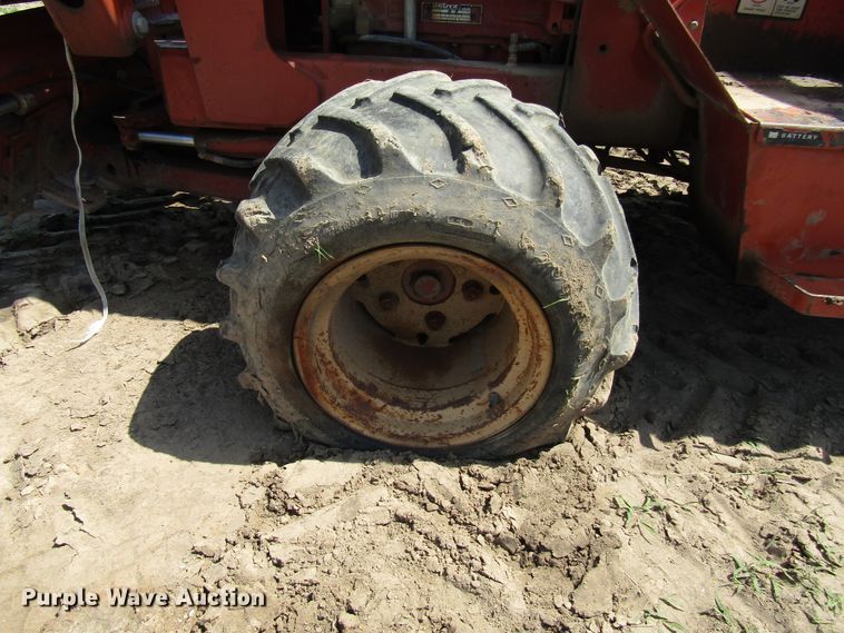 image for item DD6198 1981 Ditch Witch 4010DD cable plow