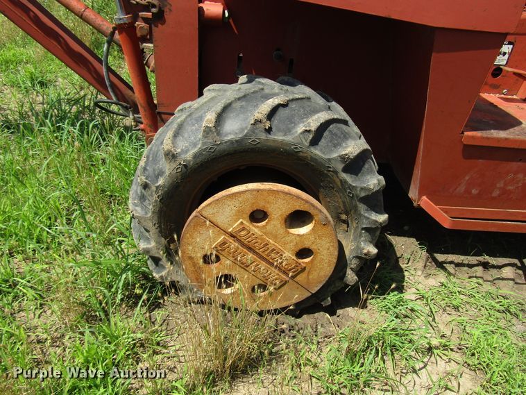 image for item DD6198 1981 Ditch Witch 4010DD cable plow