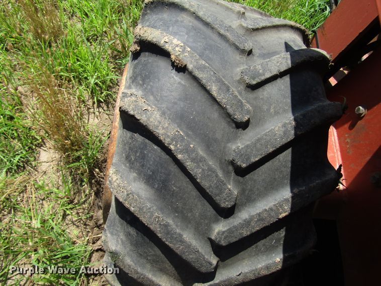 image for item DD6198 1981 Ditch Witch 4010DD cable plow