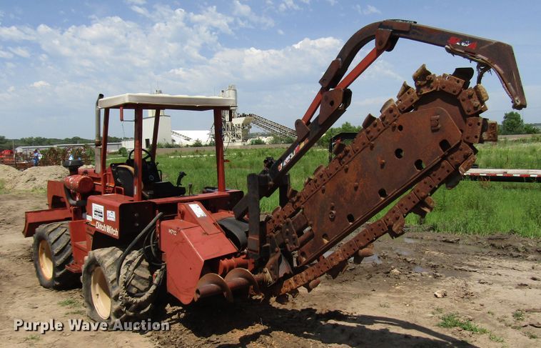 image for item DD6199 1998 Ditch Witch 8020 Turbo trencher