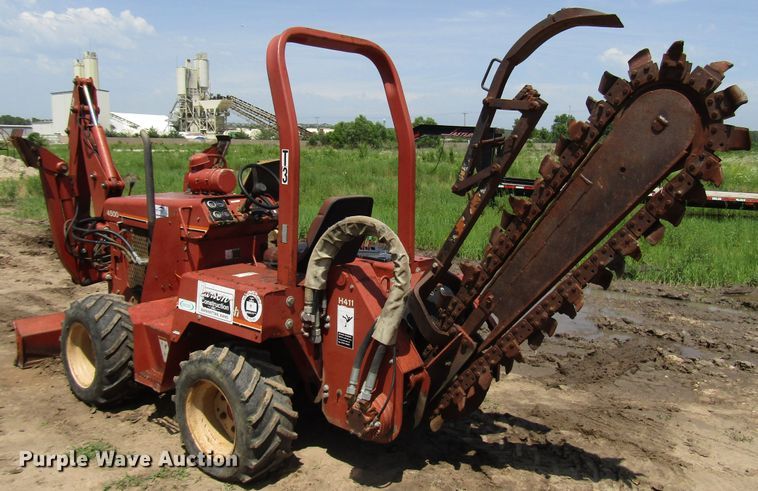 image for item DD6200 1996 Ditch Witch 4500DD trencher