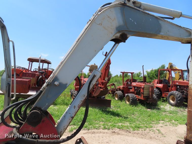 image for item DD6201 2000 Takeuchi TB145 mini excavator