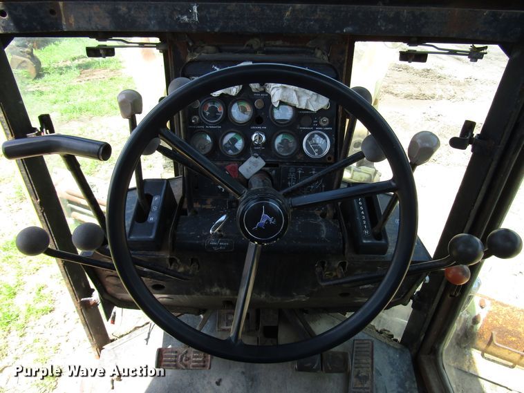 image for item DD6202 John Deere 670A motor grader
