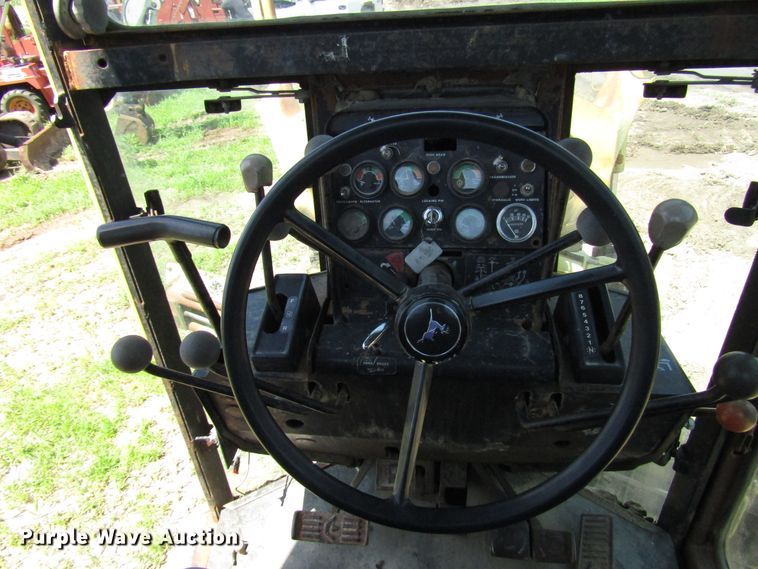 image for item DD6202 John Deere 670A motor grader