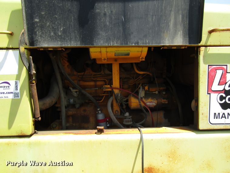 image for item DD6202 John Deere 670A motor grader