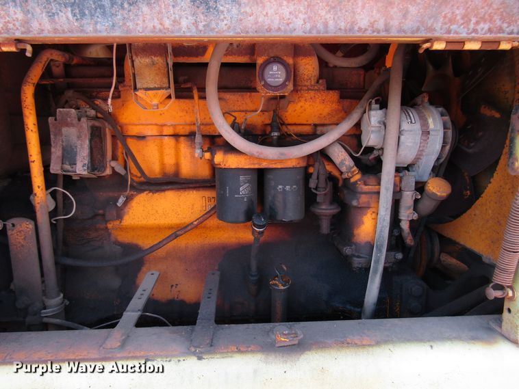 image for item DD6202 John Deere 670A motor grader