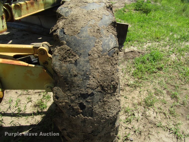 image for item DD6202 John Deere 670A motor grader