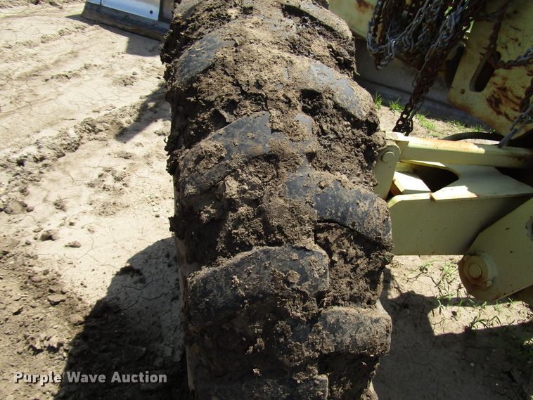 image for item DD6202 John Deere 670A motor grader