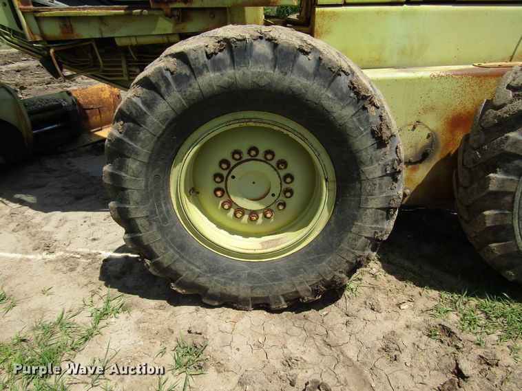 image for item DD6202 John Deere 670A motor grader