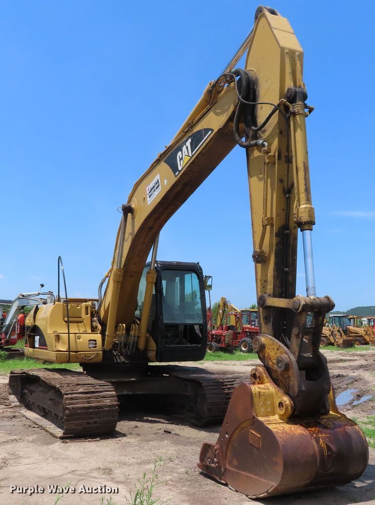 image for item DD6203 2001 Caterpillar 320C L excavator