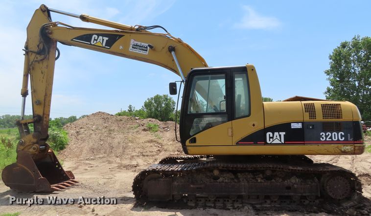 image for item DD6203 2001 Caterpillar 320C L excavator