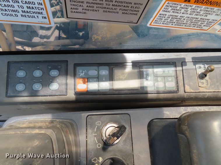 image for item DD6203 2001 Caterpillar 320C L excavator