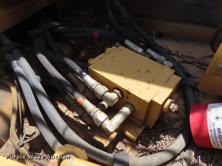 image for item DD6203 2001 Caterpillar 320C L excavator