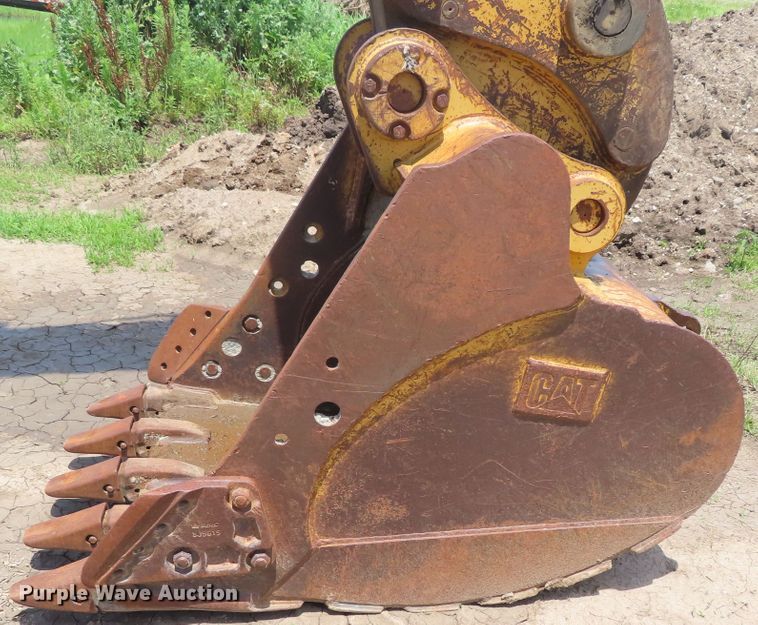 image for item DD6203 2001 Caterpillar 320C L excavator