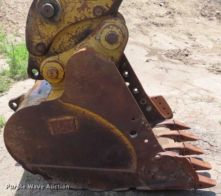 image for item DD6203 2001 Caterpillar 320C L excavator