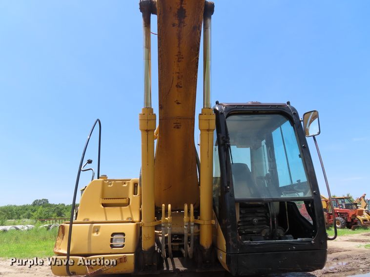 image for item DD6203 2001 Caterpillar 320C L excavator
