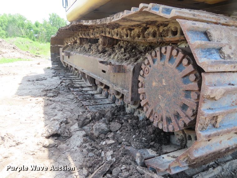 image for item DD6203 2001 Caterpillar 320C L excavator