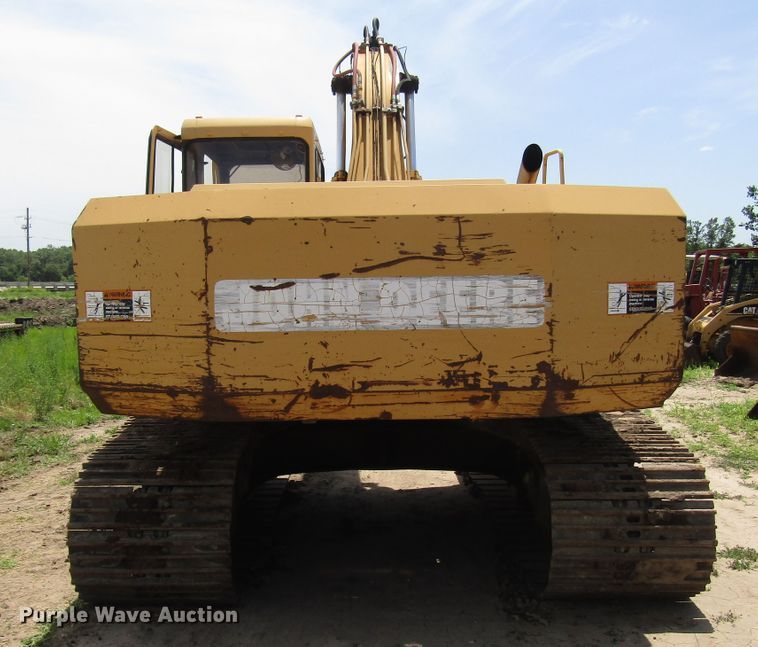 image for item DD6204 1995 John Deere 690E LC excavator