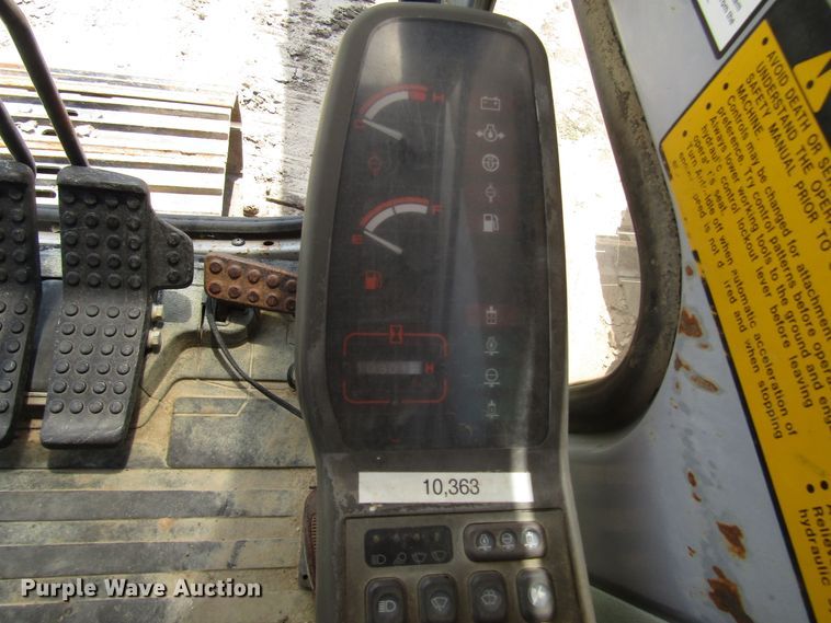 image for item DD6204 1995 John Deere 690E LC excavator