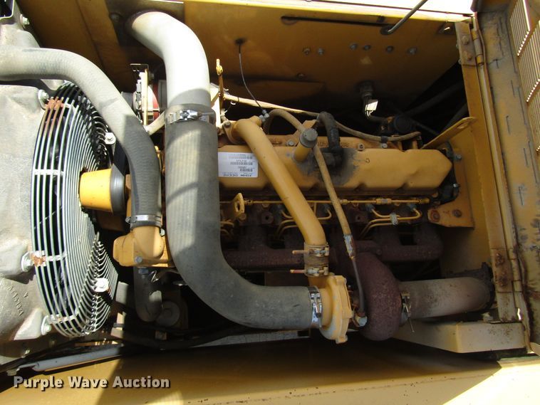 image for item DD6204 1995 John Deere 690E LC excavator