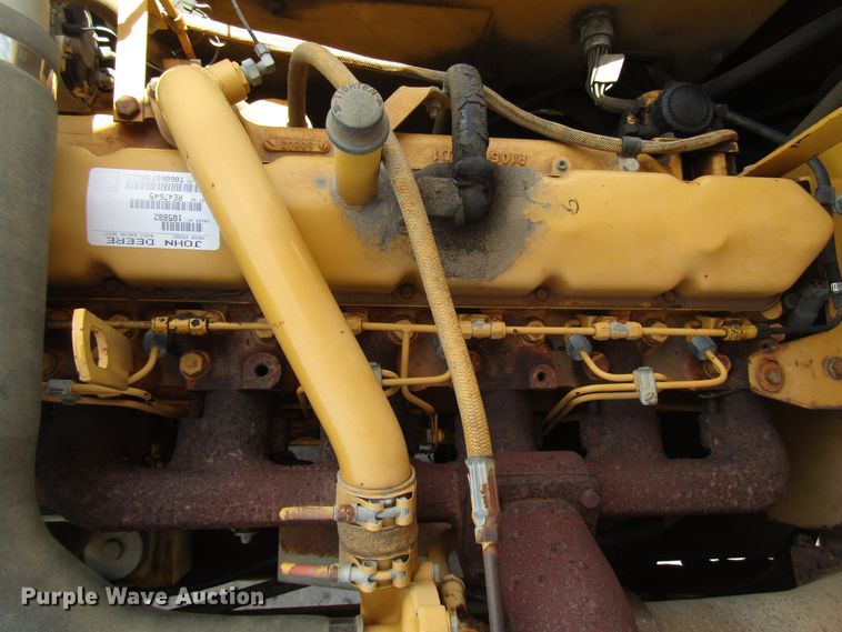 image for item DD6204 1995 John Deere 690E LC excavator