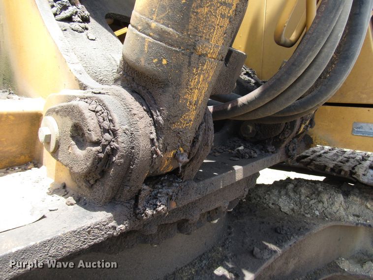 image for item DD6204 1995 John Deere 690E LC excavator