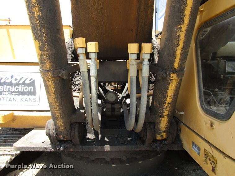 image for item DD6204 1995 John Deere 690E LC excavator