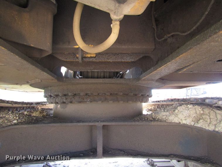 image for item DD6204 1995 John Deere 690E LC excavator