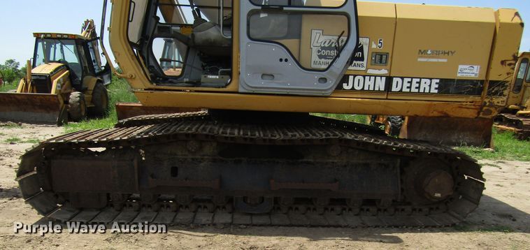 image for item DD6204 1995 John Deere 690E LC excavator