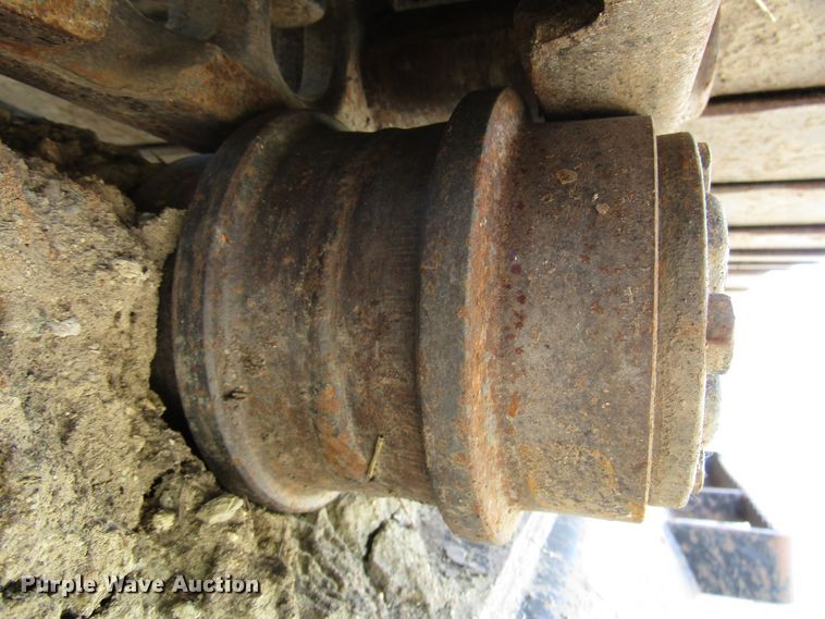 image for item DD6204 1995 John Deere 690E LC excavator