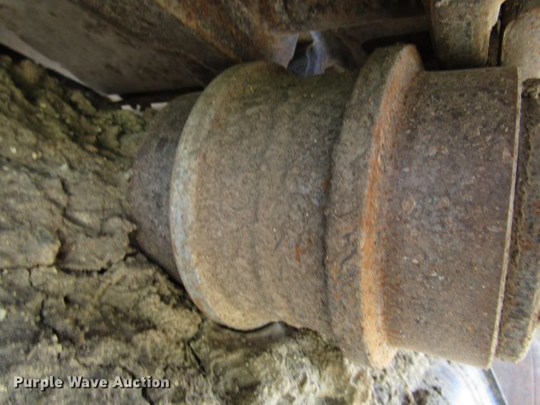 image for item DD6204 1995 John Deere 690E LC excavator