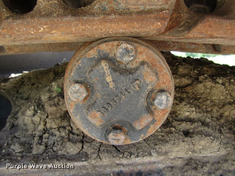 image for item DD6204 1995 John Deere 690E LC excavator