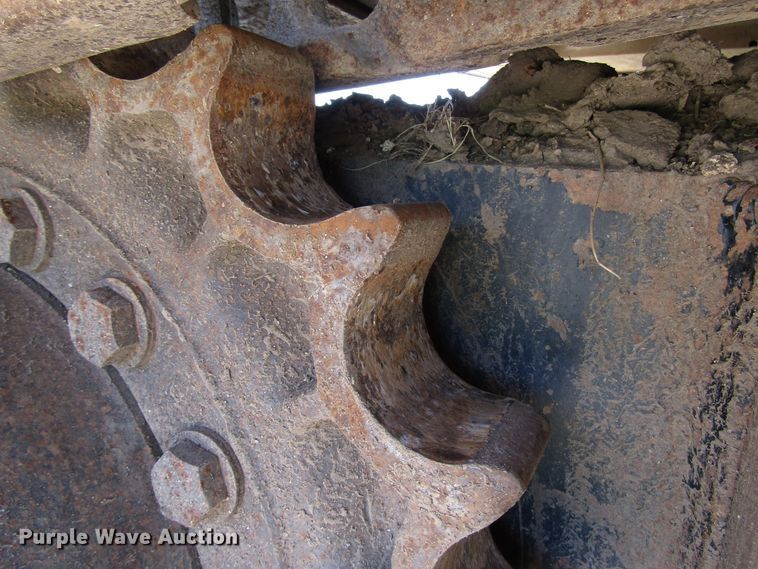 image for item DD6204 1995 John Deere 690E LC excavator