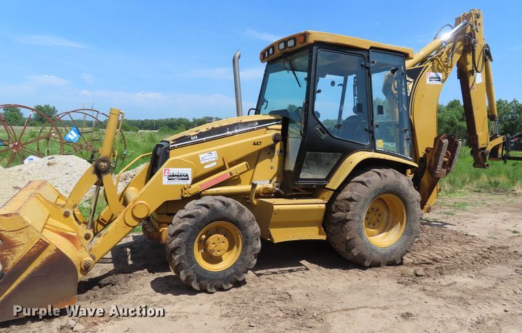 image for item DD6205 2000 Caterpillar 426C backhoe