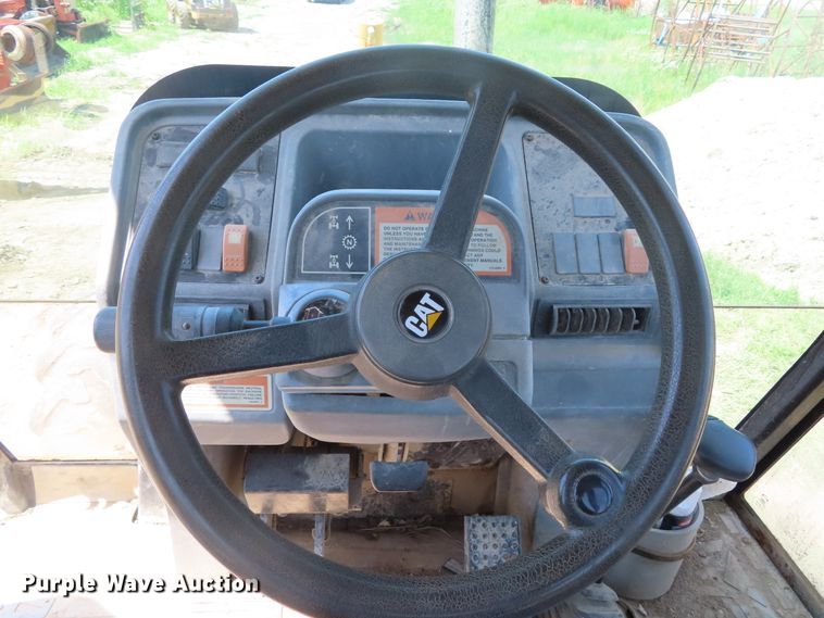 image for item DD6205 2000 Caterpillar 426C backhoe