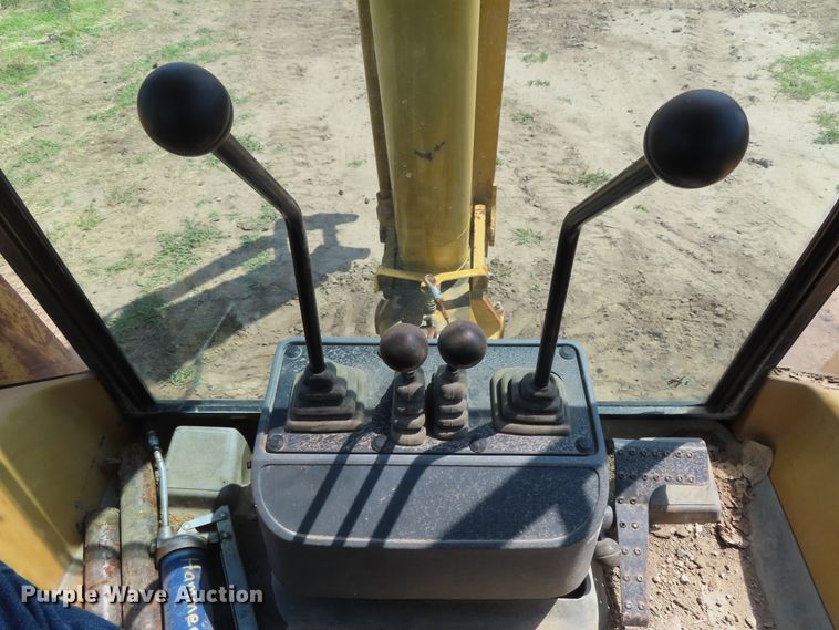 image for item DD6205 2000 Caterpillar 426C backhoe