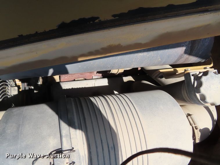 image for item DD6205 2000 Caterpillar 426C backhoe