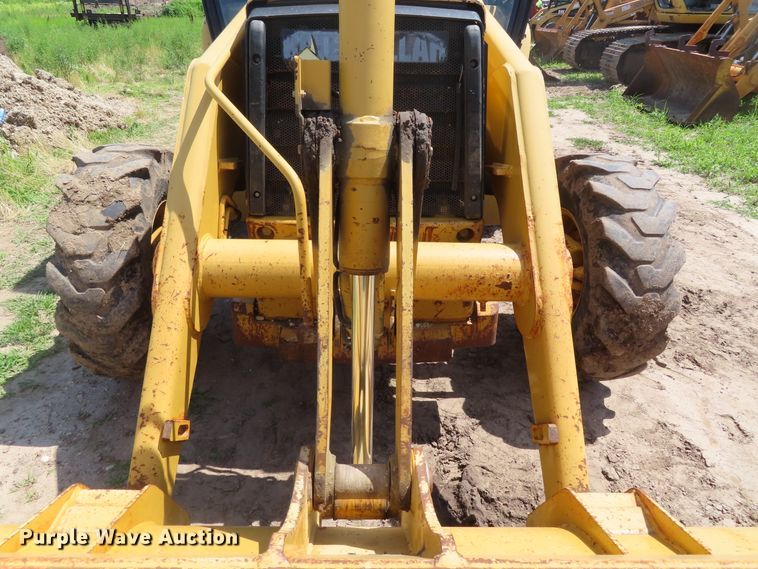 image for item DD6205 2000 Caterpillar 426C backhoe