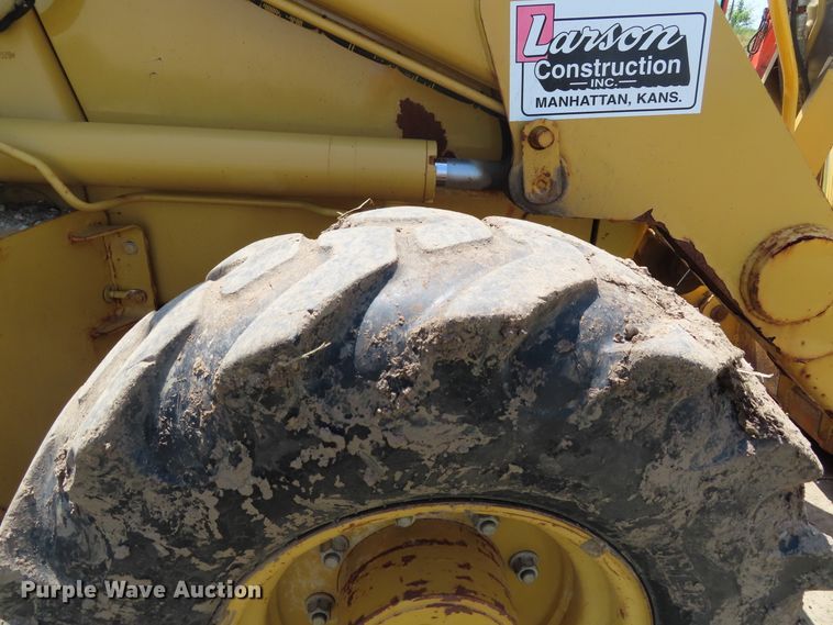 image for item DD6205 2000 Caterpillar 426C backhoe