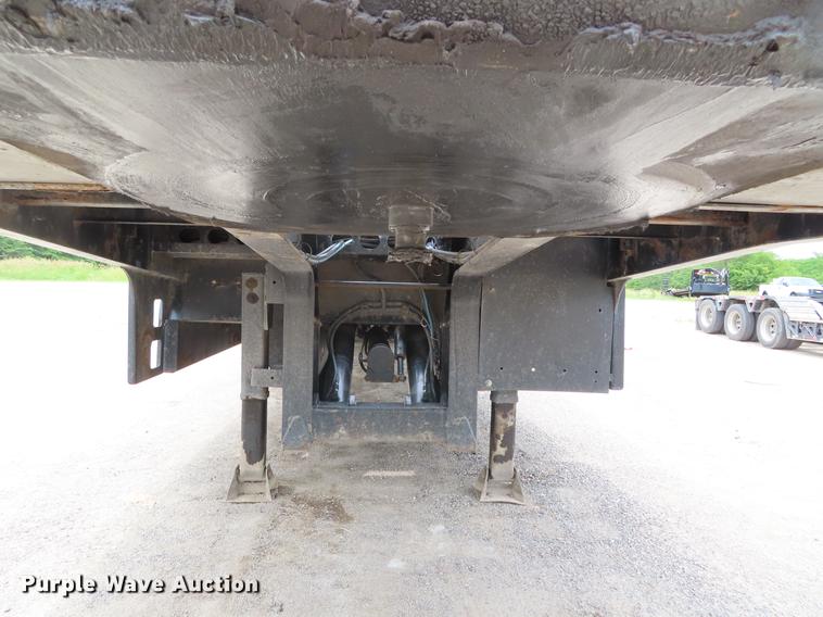 image for item DD6207 2002 Landoll 660C tilt deck equipment trailer