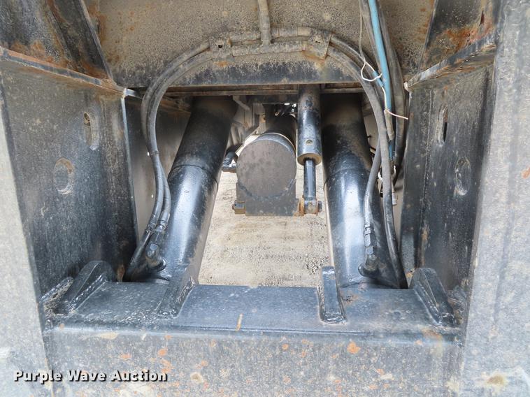 image for item DD6207 2002 Landoll 660C tilt deck equipment trailer