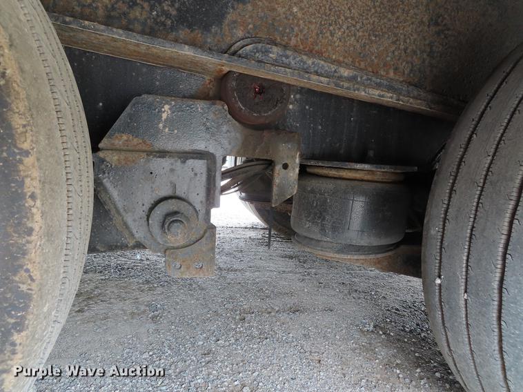 image for item DD6207 2002 Landoll 660C tilt deck equipment trailer