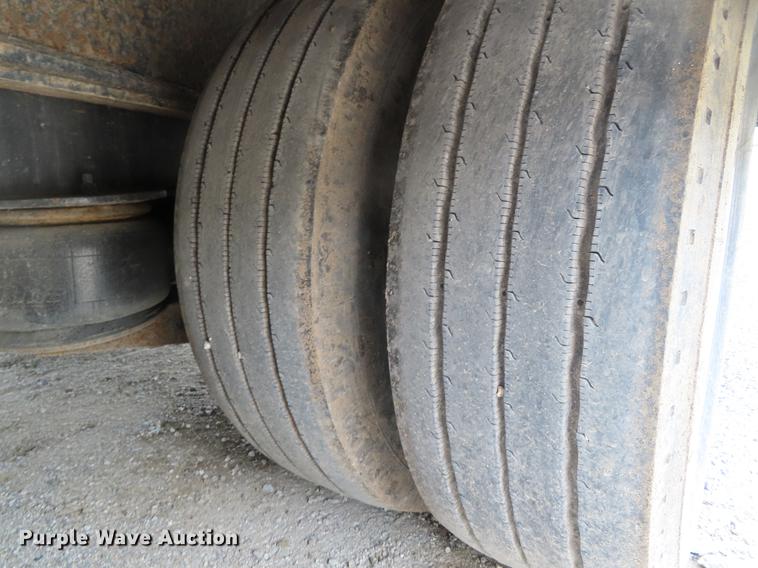 image for item DD6207 2002 Landoll 660C tilt deck equipment trailer