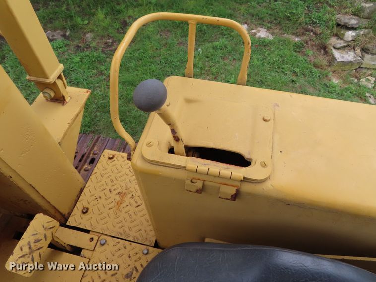 image for item DD6212 1976 Caterpillar 931 track loader